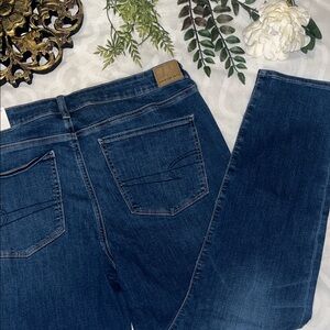 NWT American Eagle Skinny Jeans